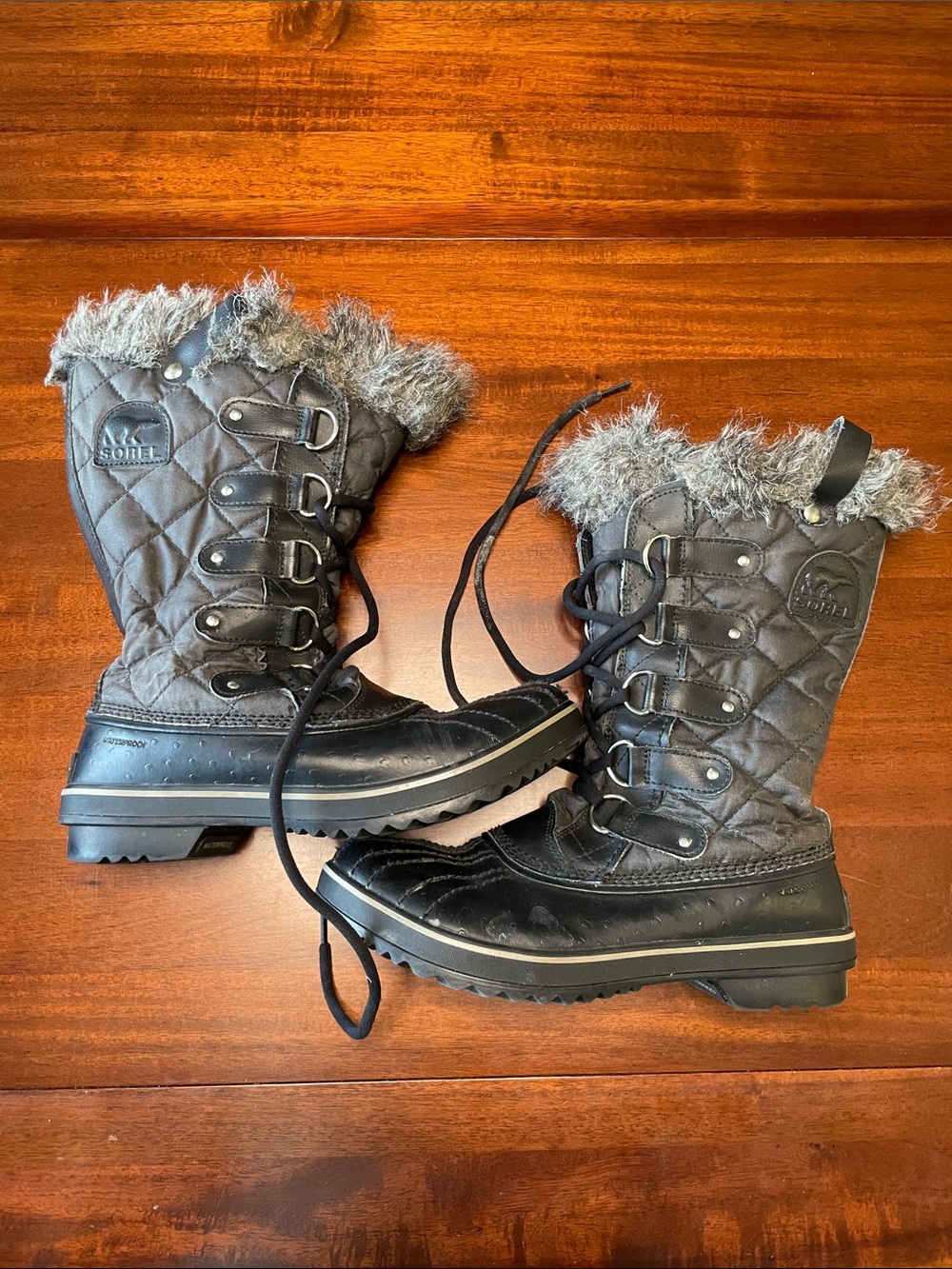 Sorel Women's Black Tofino ll (2) women’s winter boots size 9